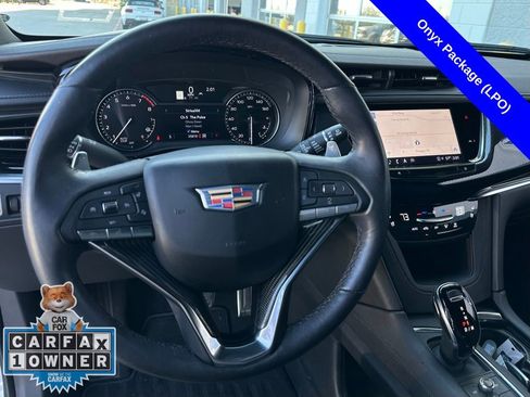 Used 2023 Cadillac XT6 Sport w/ LPO, ONYX Package image 12