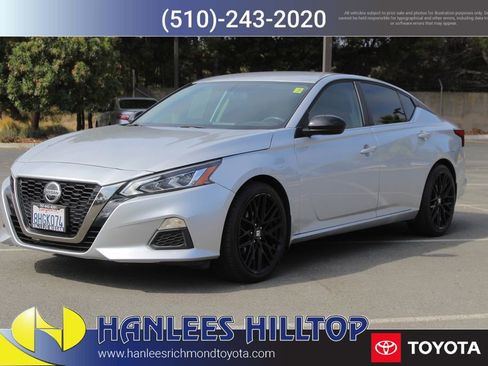 Used 2019 Nissan Altima 2.5 SR image 2