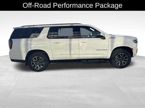 Used 2023 Chevrolet Suburban Z71 w/ Z71 Off-Road Package image 7