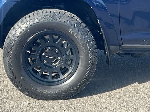 Used 2021 Toyota 4Runner SR5 Premium image 9