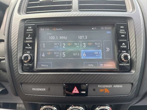 Used 2018 Mitsubishi Outlander Sport ES FWD image 25