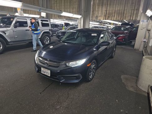 Used 2017 Honda Civic EX image 2