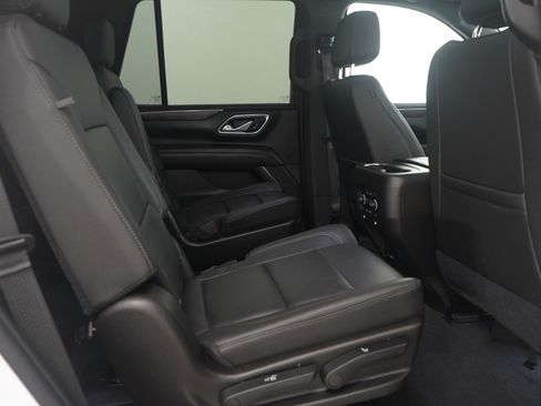 Used 2021 Chevrolet Tahoe LT w/ LT Signature Package image 17