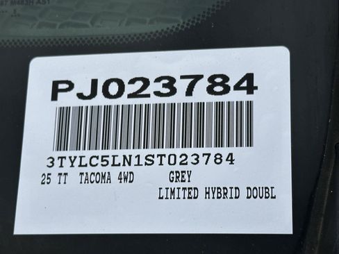 Certified 2025 Toyota Tacoma Limited AWD/4WD image 15