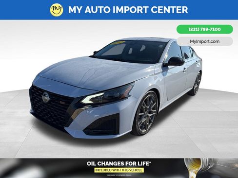 Used 2023 Nissan Altima 2.0 SR image 3