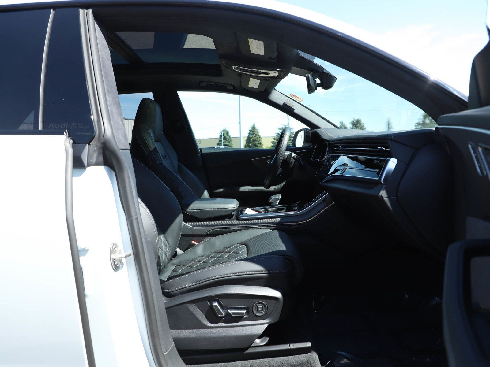 Used 2026 Audi SQ8 Prestige AWD/4WD image 11
