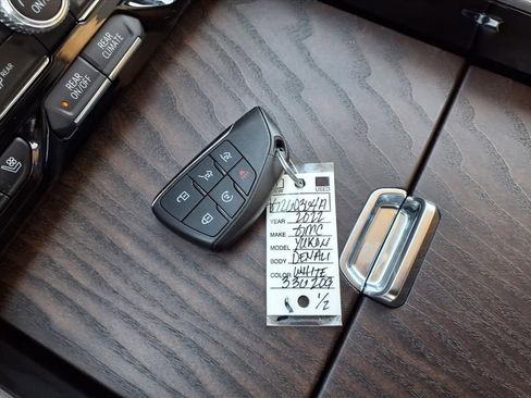 Certified 2022 GMC Yukon Denali image 12