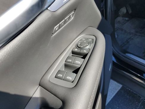 Used 2025 Cadillac XT5 Premium Luxury w/ Technology Package image 17