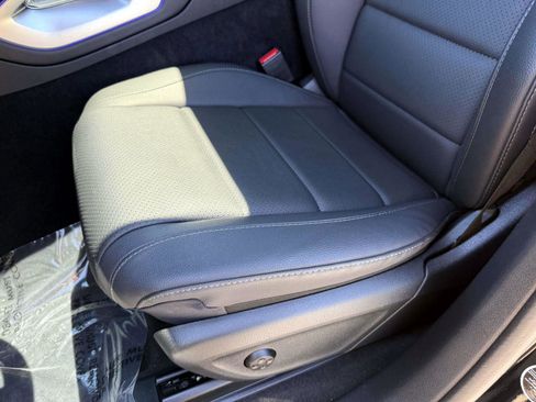 Certified 2025 Mercedes-Benz GLE 350 4MATIC image 21