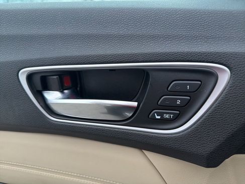 Used 2018 Acura TLX w/ Technology Package image 14
