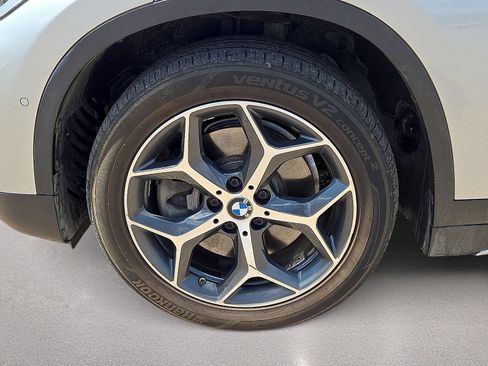 Used 2018 BMW X1 xDrive28i AWD/4WD image 10