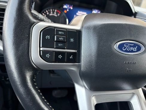 Used 2024 Ford Expedition XLT AWD/4WD image 28