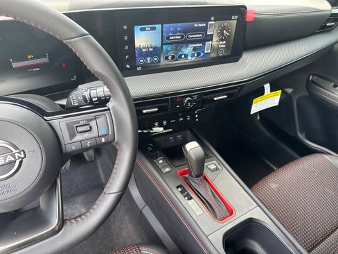 New 2025 Nissan Kicks SR w/ Illumination Package image 27