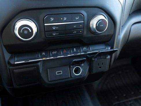 Used 2020 GMC Sierra 1500 Base w/ Sierra Value Package image 17