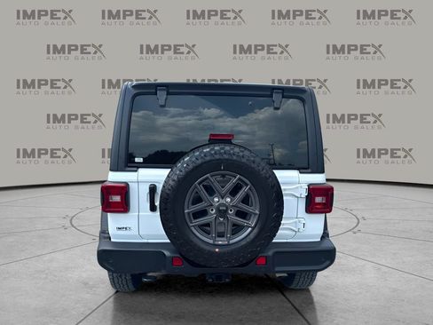 Used 2025 Jeep Wrangler Unlimited Sport AWD/4WD image 6