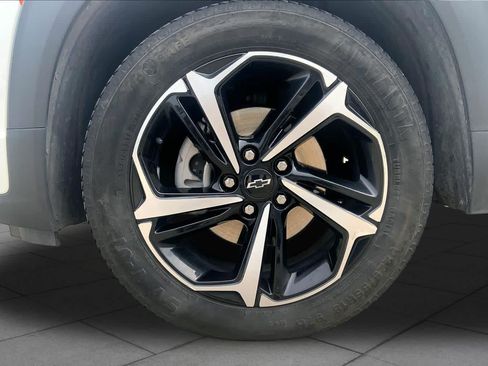 Used 2023 Chevrolet TrailBlazer RS AWD/4WD image 11