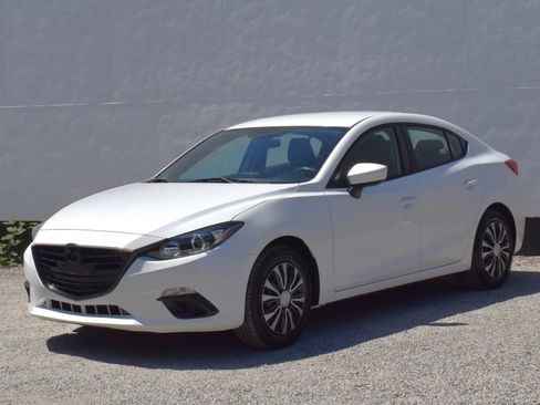 Used 2015 MAZDA MAZDA3 i Sport FWD image 3