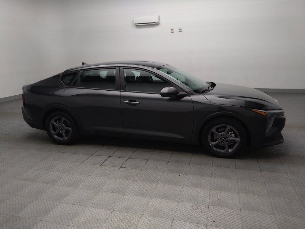 Used 2025 Kia K4 FWD image 11