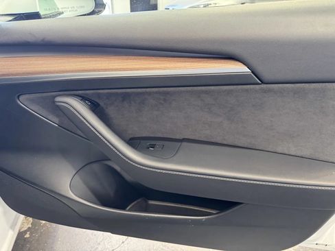 Used 2023 Tesla Model 3 Standard Range RWD image 7