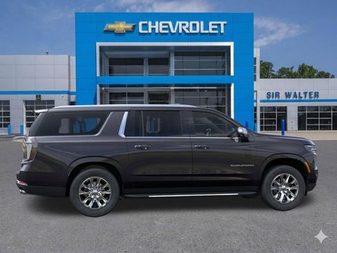 New 2026 Chevrolet Suburban Premier w/ Sun And Tow Package AWD/4WD image 6