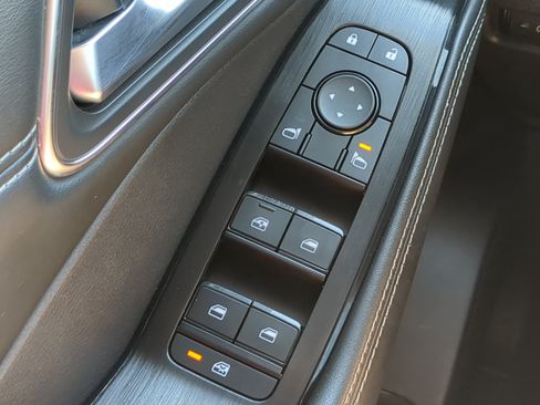 Used 2021 Nissan Rogue SV w/ Premium Package FWD image 22