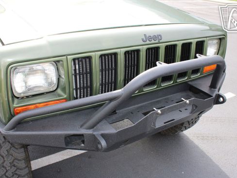 Used 1990 Jeep Comanche 2WD image 35