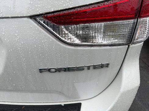 Used 2024 Subaru Forester Premium AWD/4WD image 8