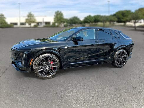 New 2026 Cadillac Lyriq V w/ LPO, Floor Liner Package image 3