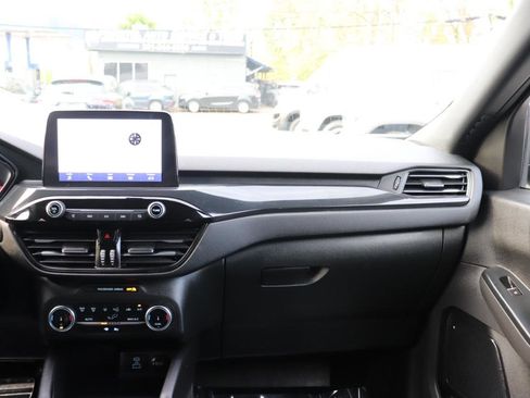 Used 2023 Ford Escape ST-Line FWD image 18