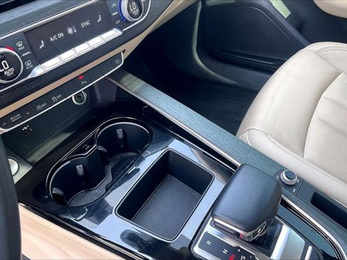 Used 2021 Audi A4 2.0T Premium w/ Convenience Package image 15