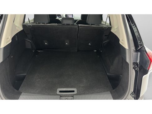 Used 2021 Nissan Rogue SV AWD/4WD image 25