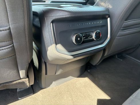 Used 2025 Ford Expedition Active RWD image 22