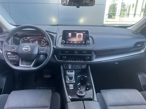 Certified 2025 Nissan Rogue SV AWD/4WD image 15