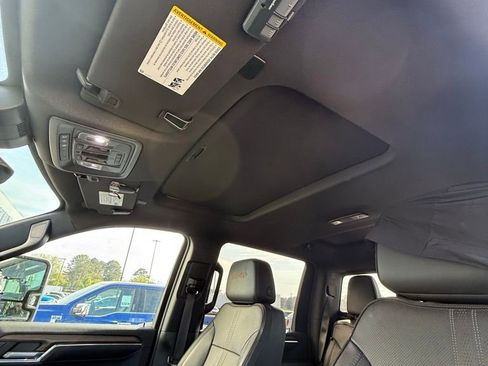 Used 2024 Chevrolet Silverado 2500 High Country w/ High Country Premium Package image 8