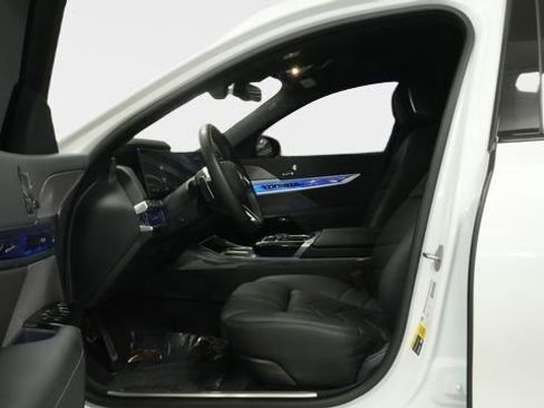 Certified 2024 BMW i7 M70 image 18