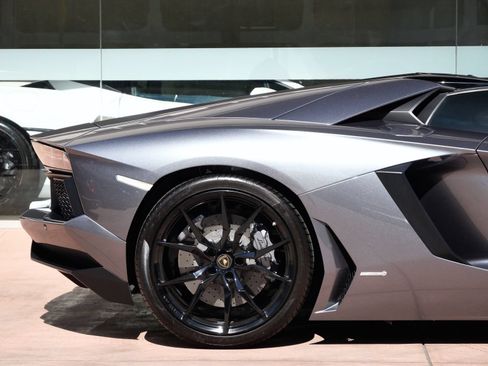 Used 2015 Lamborghini Aventador LP 700-4 AWD/4WD image 14