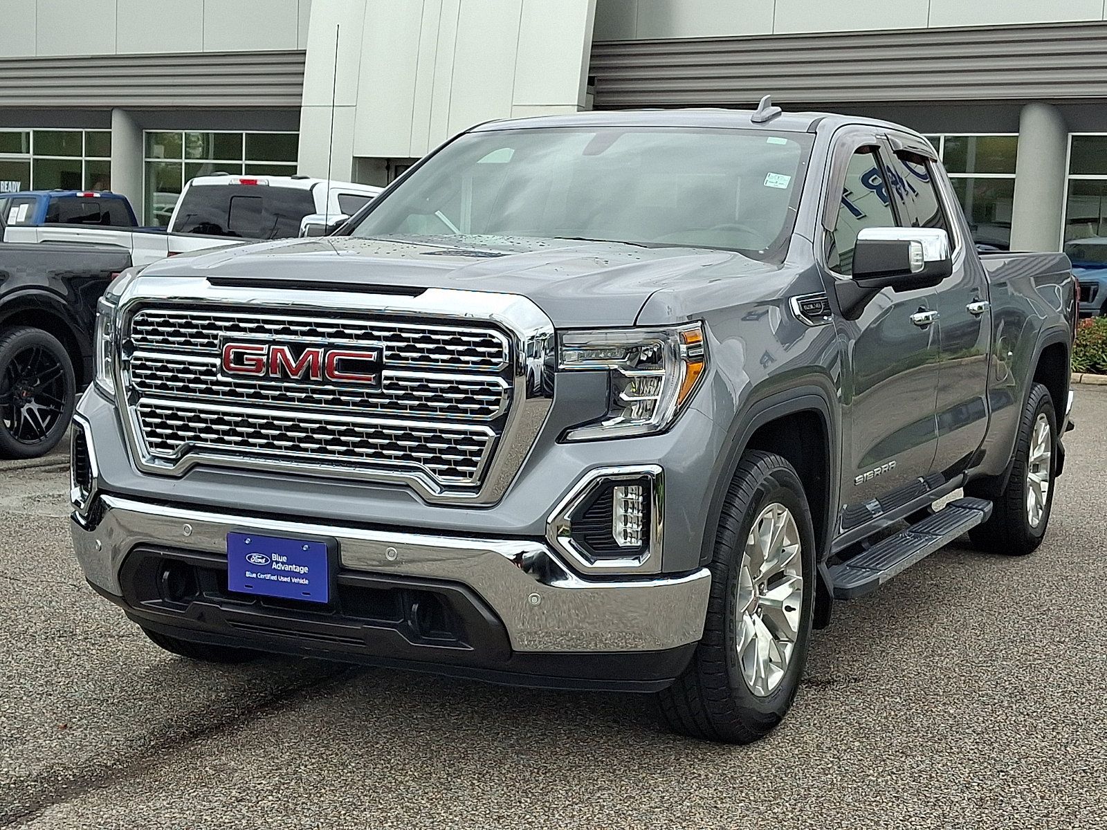 Used 2019 GMC Sierra 1500 SLT w/ SLT Premium Package RWD image 4