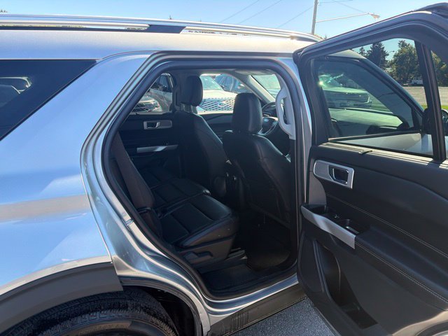 Used 2022 Ford Explorer Limited AWD/4WD image 40