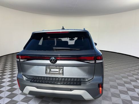 New 2026 Volkswagen Tiguan SE image 3