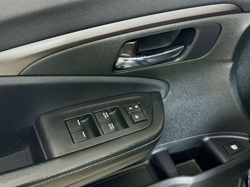 Used 2018 Honda Ridgeline RTL-T image 15