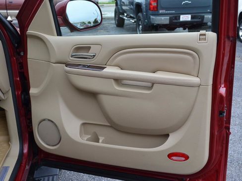 Used 2014 Cadillac Escalade Premium AWD/4WD image 38