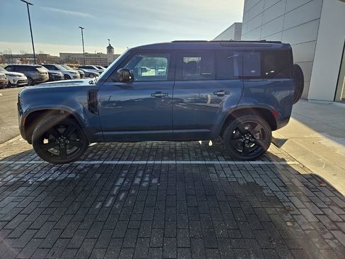 Used 2020 Land Rover Defender 110 HSE image 8