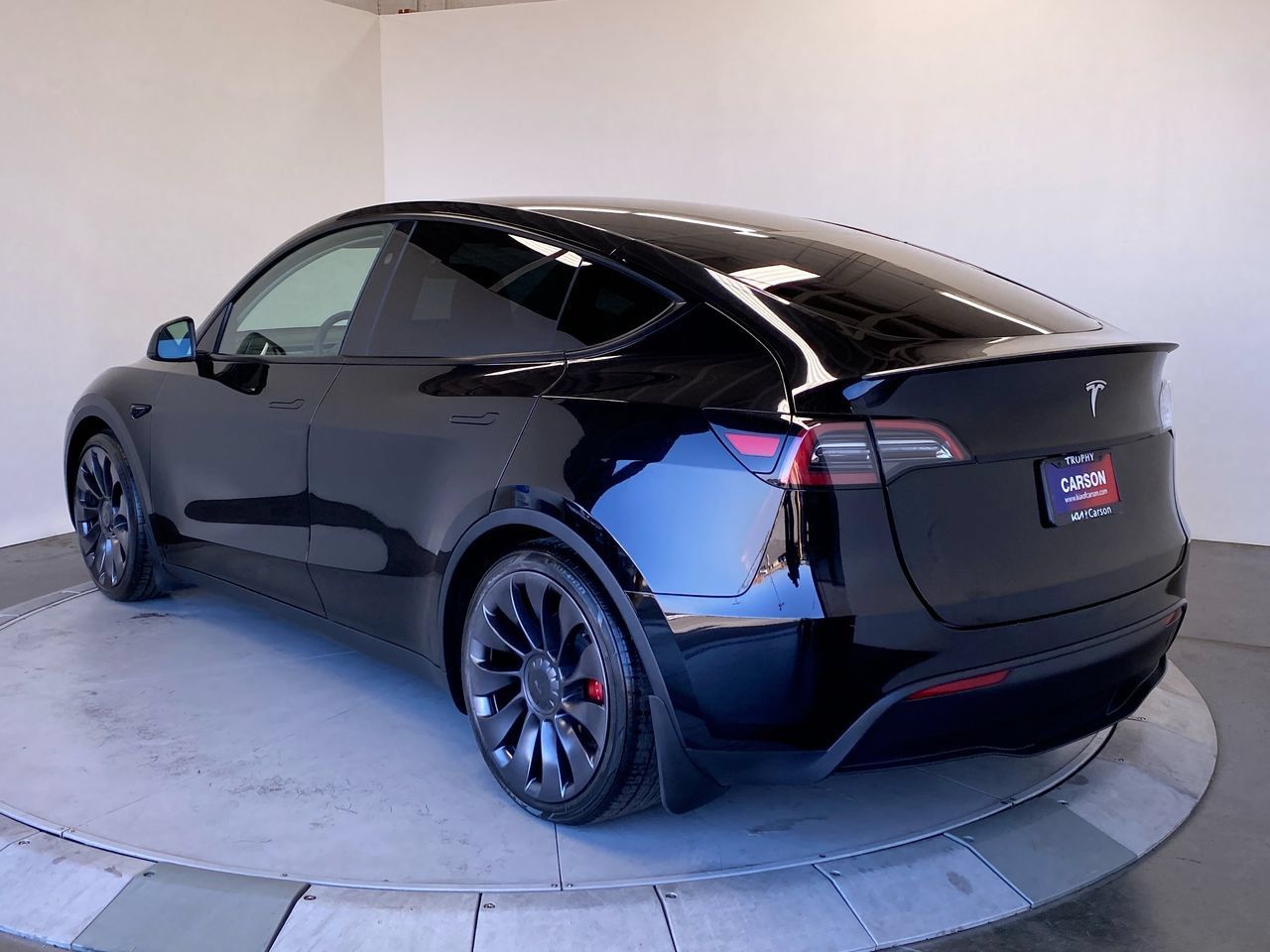 Used 2024 Tesla Model Y Performance AWD/4WD image 3