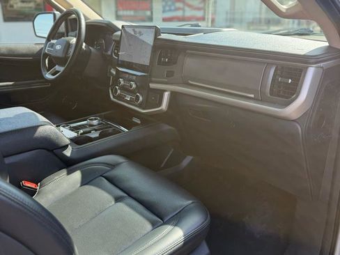 Used 2023 Ford Expedition XLT AWD/4WD image 10