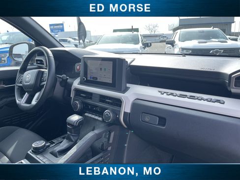 Used 2024 Toyota Tacoma TRD Off-Road image 26