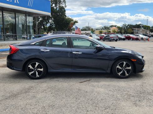 Used 2017 Honda Civic Touring image 9