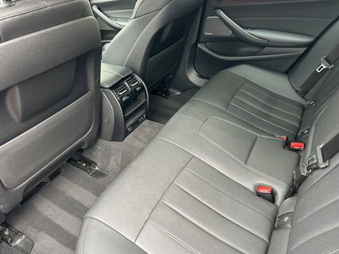 Used 2023 BMW 530e w/ Premium Package RWD image 12