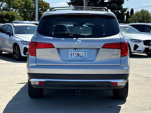 Used 2017 Honda Pilot Touring image 4