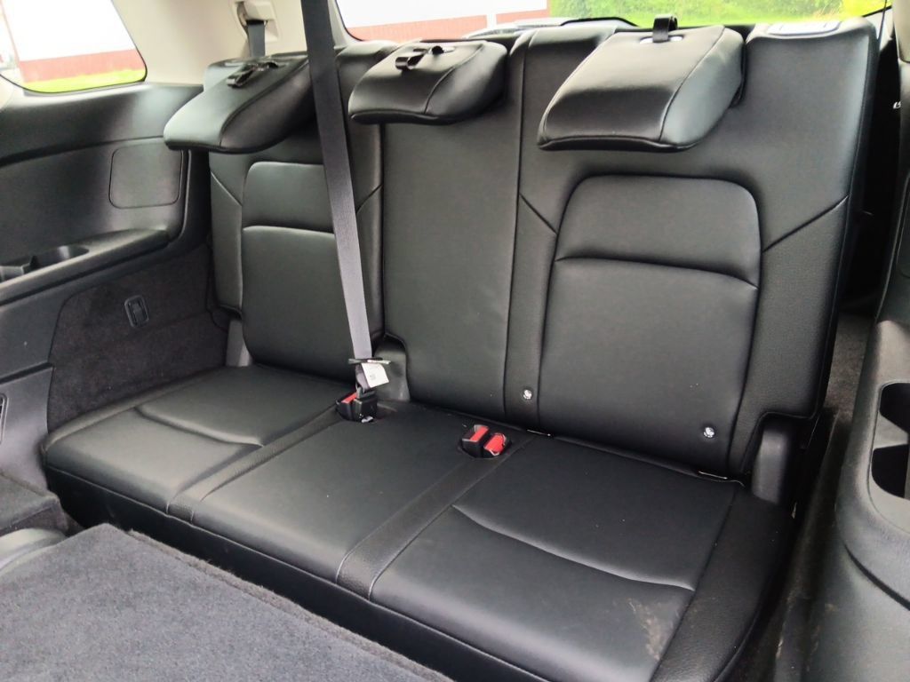 Used 2023 Nissan Pathfinder SL AWD/4WD image 32