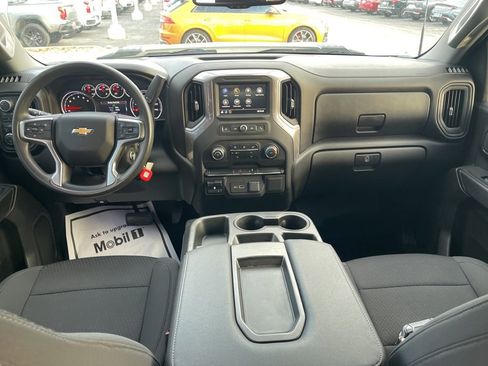 Certified 2022 Chevrolet Silverado 2500 Custom w/ Gooseneck/5TH Wheel Package image 17